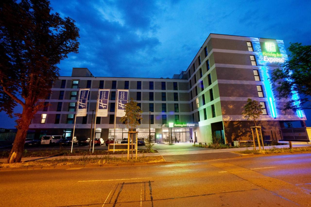 Holiday Inn Express - Darmstadt By Ihg Dış mekan fotoğraf